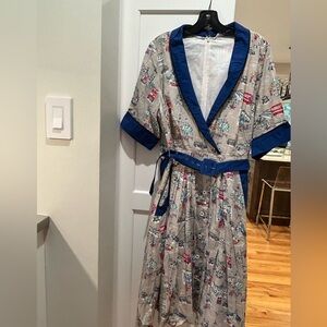 EShakti NWOT Dress 100% Cotton London print, lined 1x18w blue trim, pockets belt